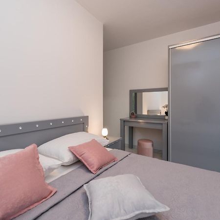 Villa Jana Luxury Apartments Novalja Habitación foto